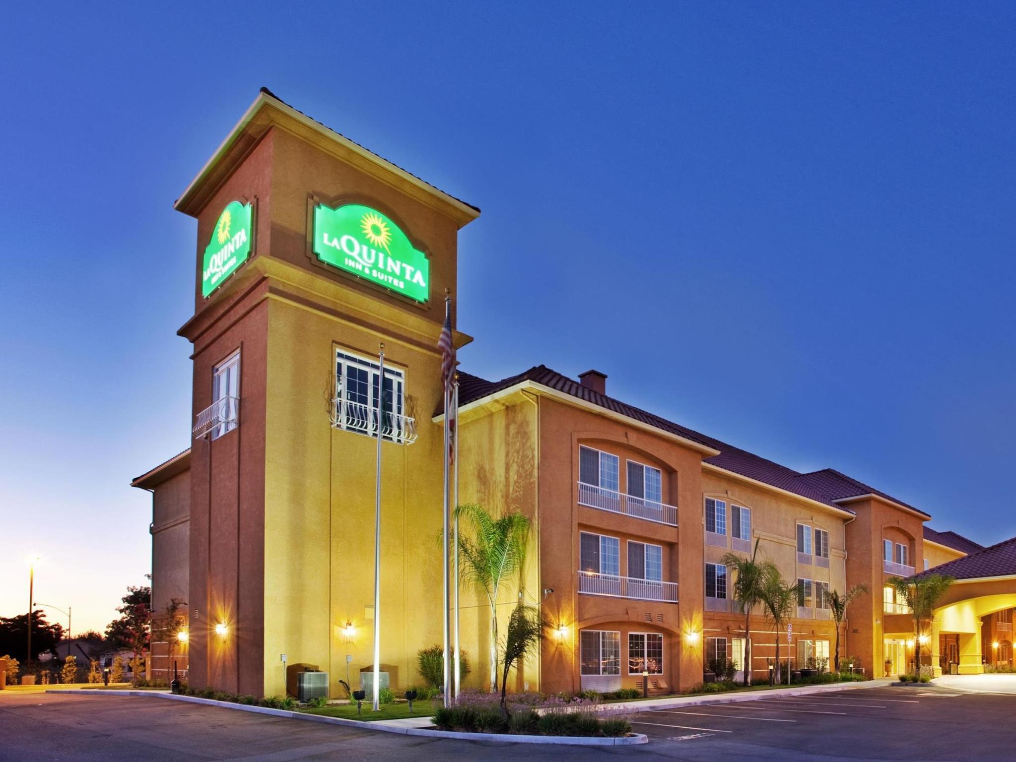 Отель La Quinta By Wyndham Fowler Экстерьер фото